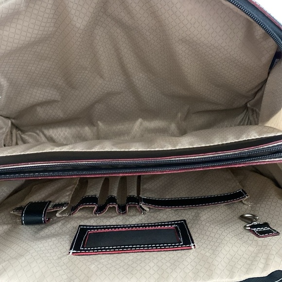 McKlein Glenview Black Red Leather Laptop Shoulder Bag - Picture 13 of 16